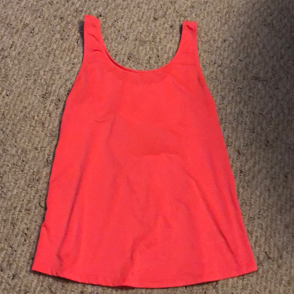 Women’s workout tank